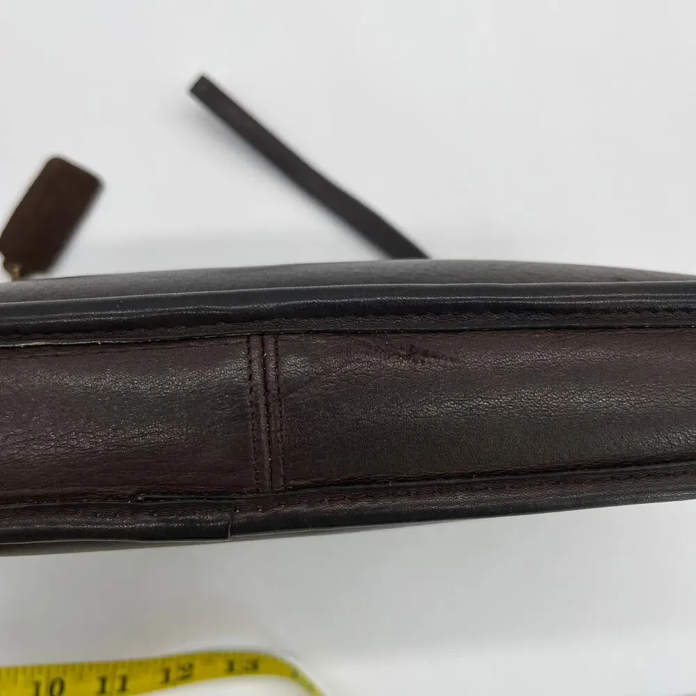 Vintage Coach NYC Standard Clutch 5140 Mocha 1980s - Picture 8 of 10